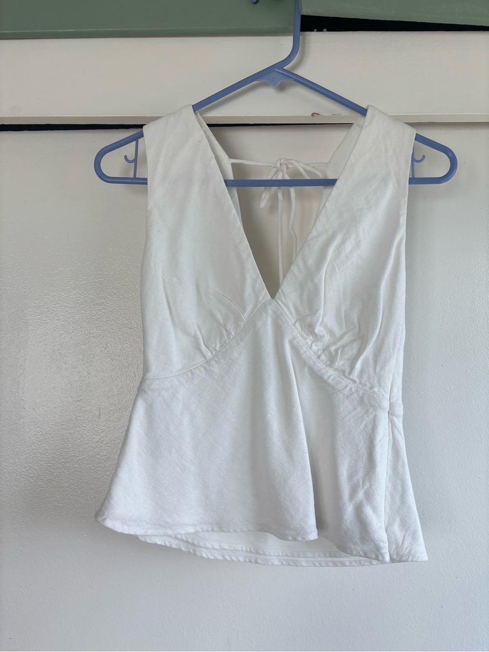 Women's Abercrombie White V-Neck Sleeveless linen Top XXS
